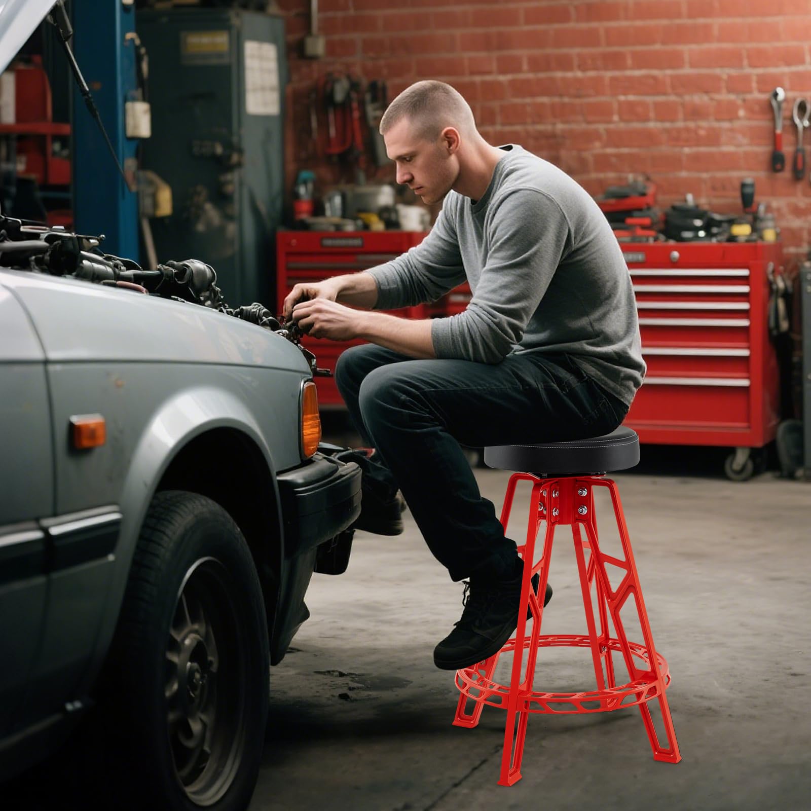 COSTWAY Sgabello da Officina, Sedia Meccanico in Metallo con Girevole a 360° e Seduta Imbottita, Capacità di 182 kg, Sgabello Alto da Lavoro con Poggiapiedi per Garage e Officina, Rosso + Nero