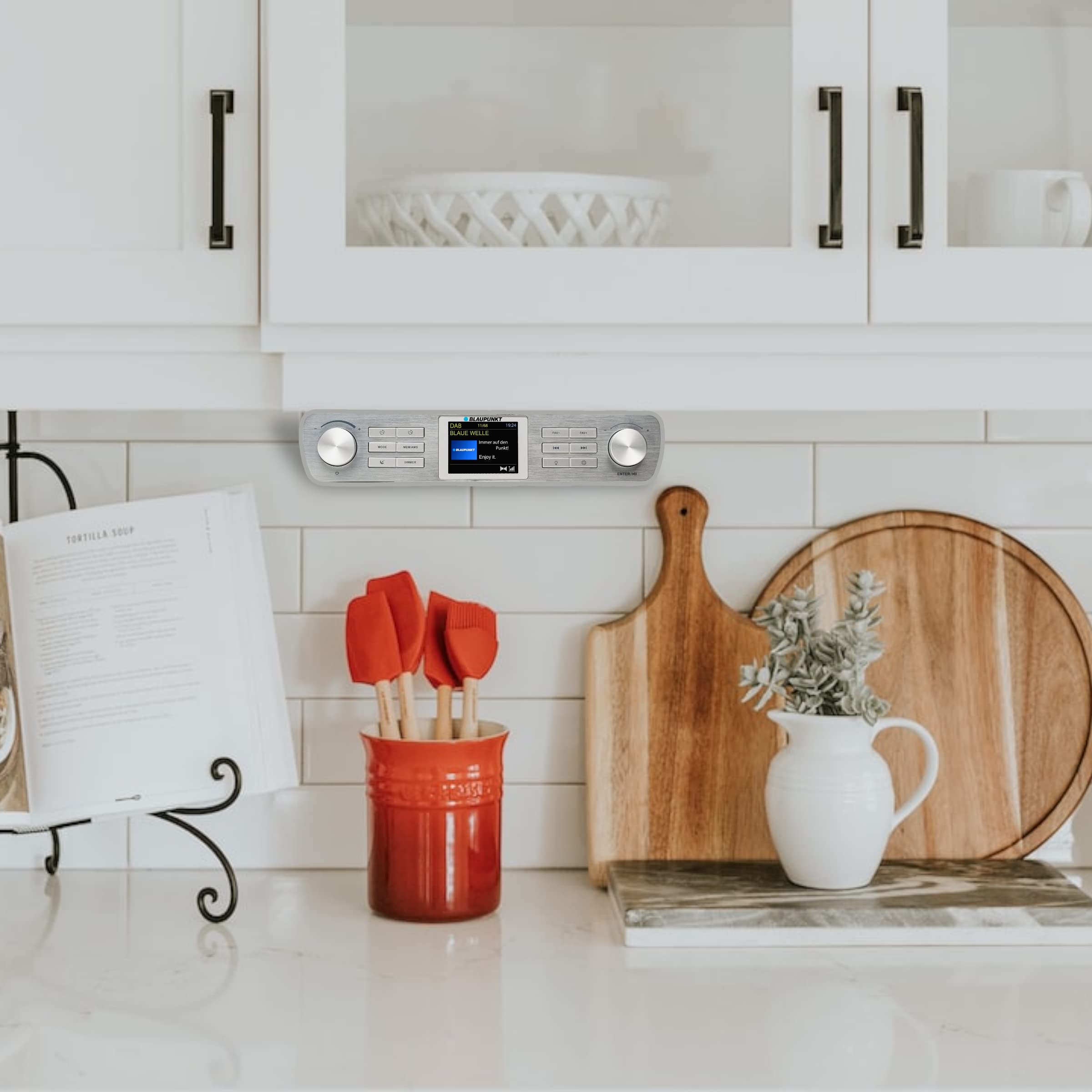 Blaupunkt KRD 100 - Radio de cocina con DAB +, memoria y FM PLL, incluye material de montaje y soporte, pantalla LED y luz, potencia musical 2 x 2 W (RMS), radio DAB Plus