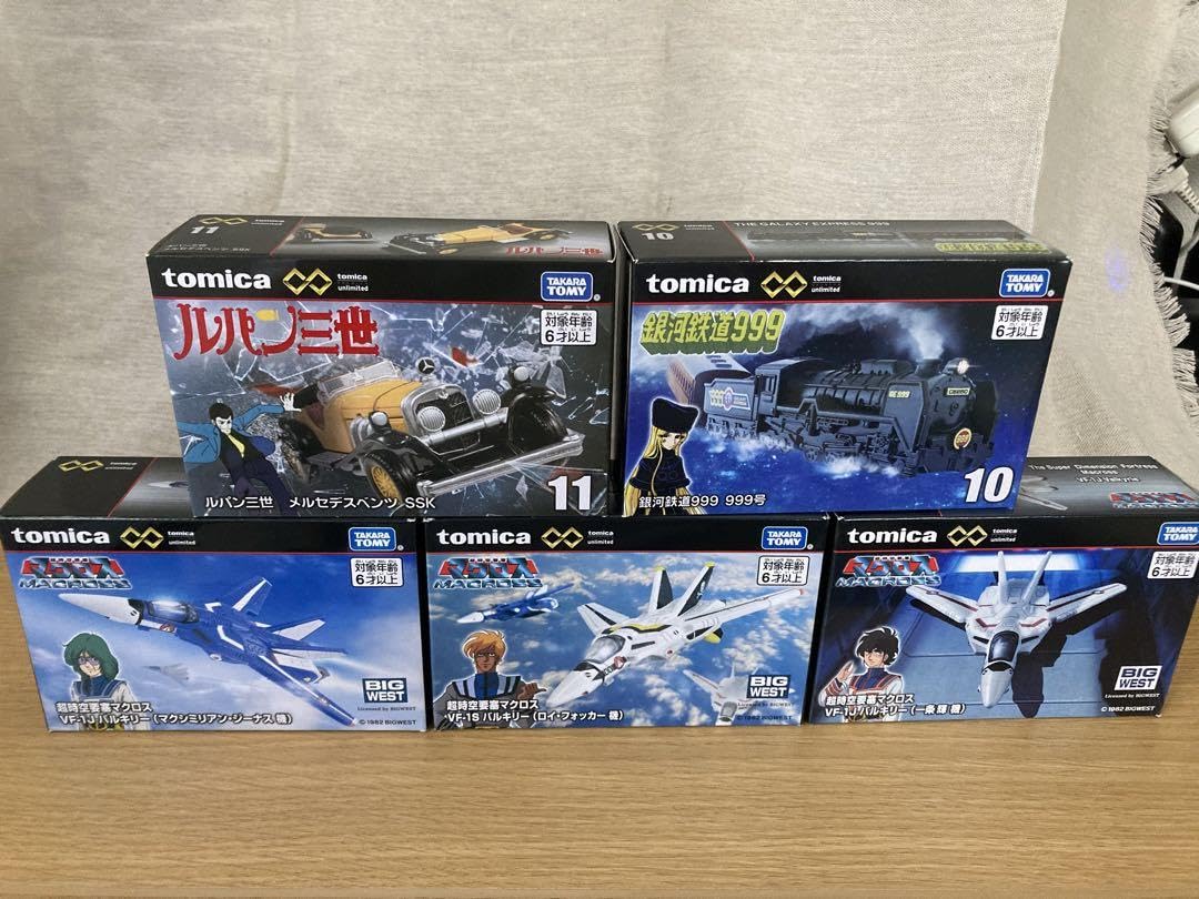 トミカ　プレミアム　マクロス　3種セット　ルパン　銀河鉄道999 未開封 Amazon.co.jp: トミカ プレミアム マクロス 3種セット ルパン