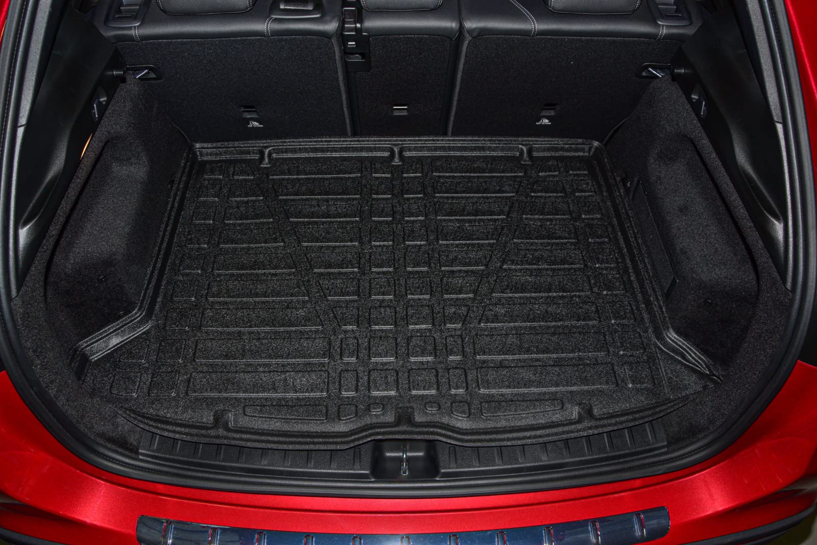 SCOUTT Vasca Bagagliaio per Mercedes GLA H247 Dal 2019, in TPE su Misura, Proteggi Baule con Bordo Alto 4 cm, Antiscivolo, Inodore