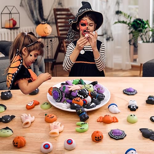 Miniatura 4 de Paquete de 50 bolsas de golosinas de Halloween, juguetes esponjosos Mochi, recuerdos de fiesta para niños, juguetes para la ansiedad Kawaii
