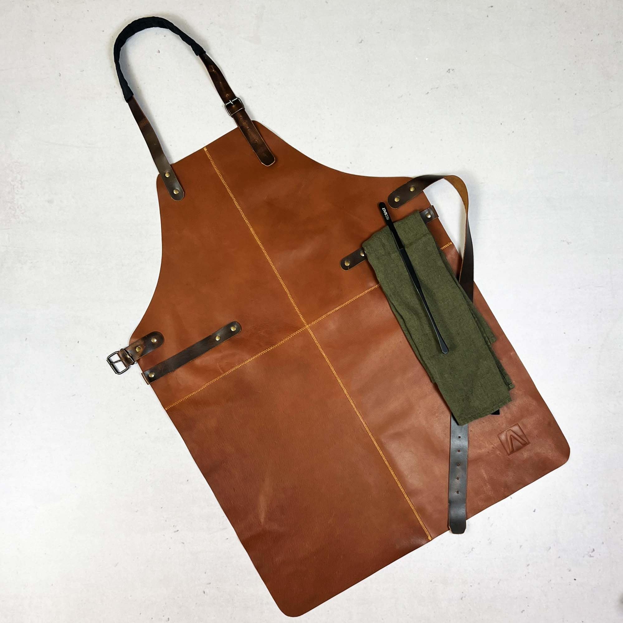 REDSALT® Delantal de piel 100% búfalo, 84 x 62 cm, color marrón, delantal profesional para barbacoa, delantal de trabajo, cocina, gastronomía, bar, barista, delantal de cocina, delantal de cocina,
