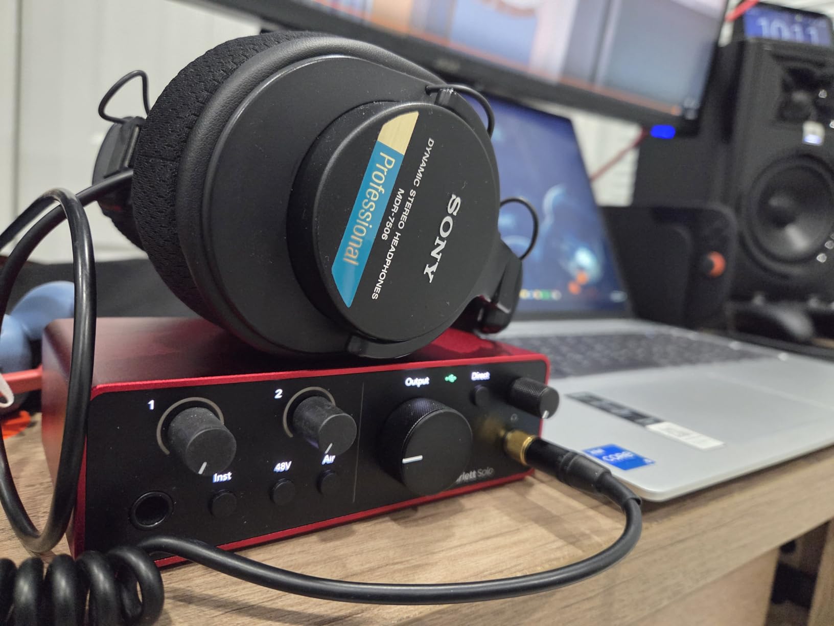 Focusrite Scarlett 2i2 4th Gen audio interface studio setup