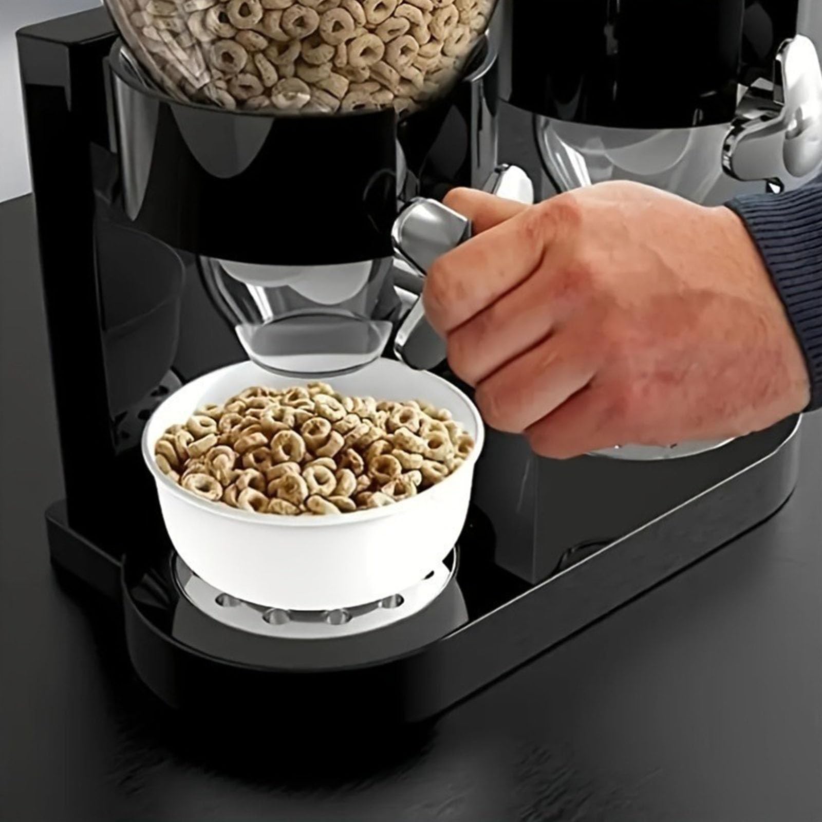 Distributore di cereali ad alta capacità da 2 litri, meccanismo di controllo triplo per un facile accesso agli snack e contenitore di stoccaggio