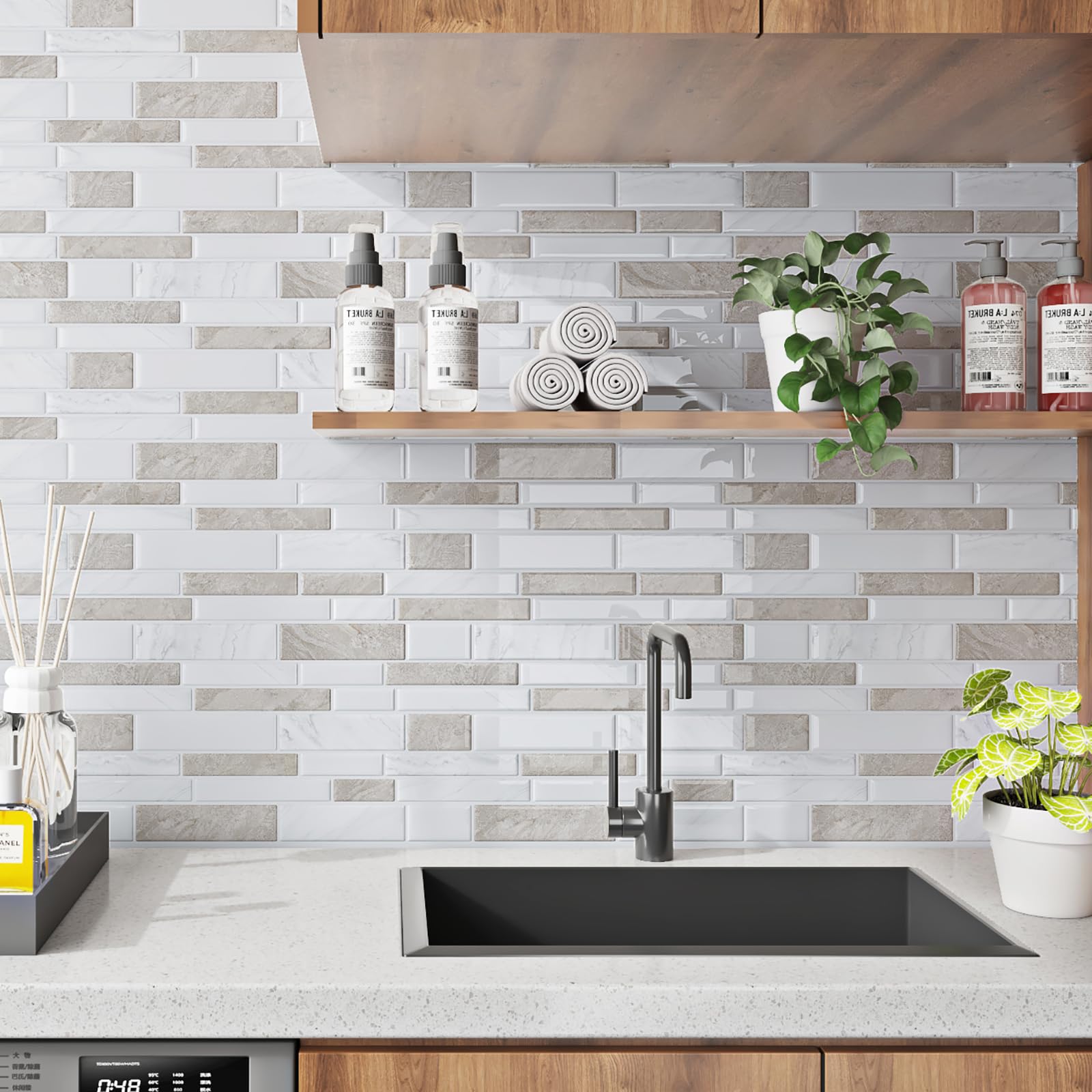 Livelynine Piastrelle Adesive Bagno Marmo Beige Paraschizzi Cucina Adesivo 3D Lavabile Mattonelle Adesive Cucina 3D Effetto Pietra Marrone Chiaro 30x30CM 32 Pezzi Adesivi Piastrelle Bagno Camino