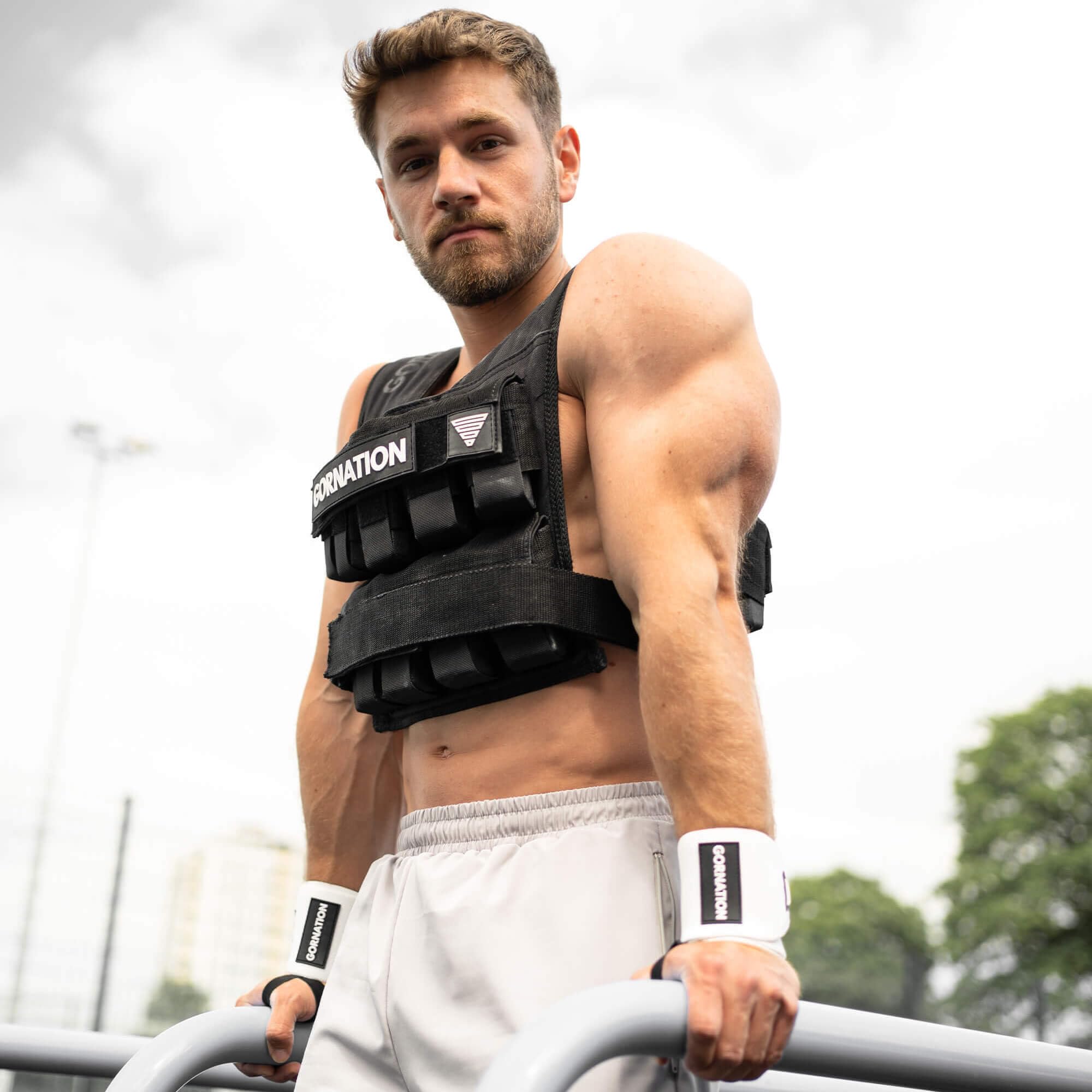 GORNATION Giubbotto Zavorrato per Palestra, Gilet Zavorrato Fitness con Pesi Regolabili per Calisthenics, Weighted Vest per Allenamento di Forza e Cross Training, per Uomo e Donna, 10 kg/20kg