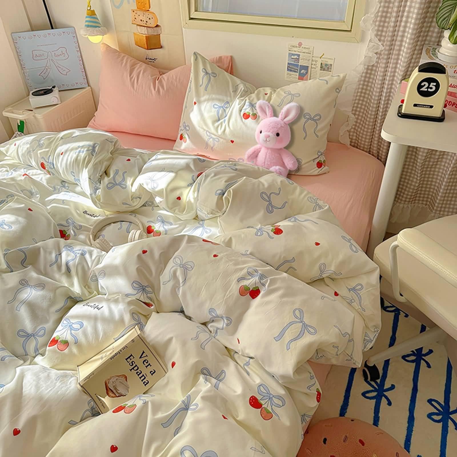 Juego de Funda Nórdica 4 Piezas para Cama 180, 180x220cm, Sábana Bajera 180x200cm, 2 Fundas Almohada, Patrón de Lazo y Cereza, Poliéster Suave, Beige Azul Rosa