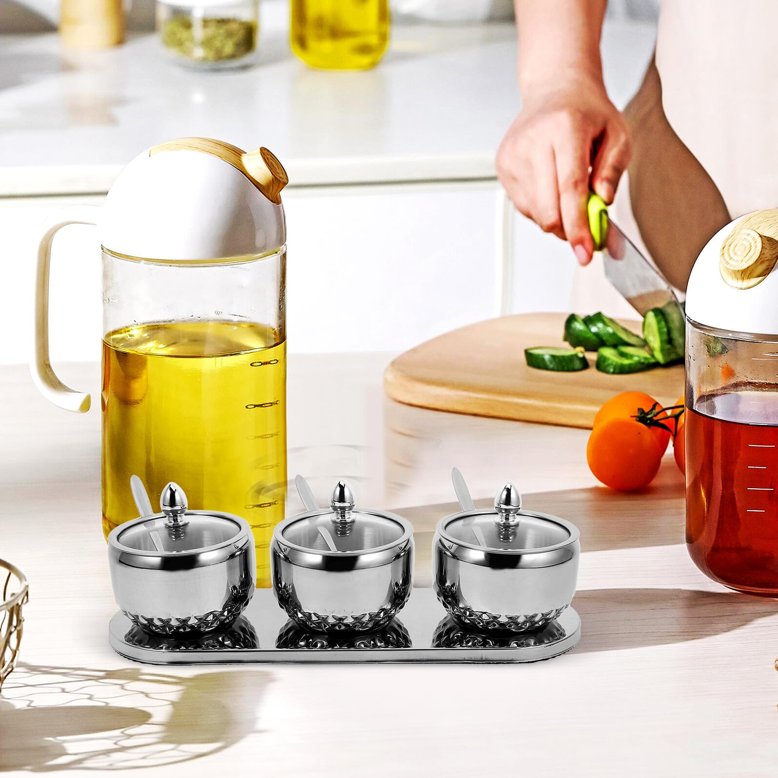 VILLCASE Edelstahl Gewürzglas mit Glasdeckel Löffel und Tablett Kompakte Gewürzbehälter für Küche Einfach zu Öffnen Langlebig und Übersichtlich für Salz Zucker Gewürze