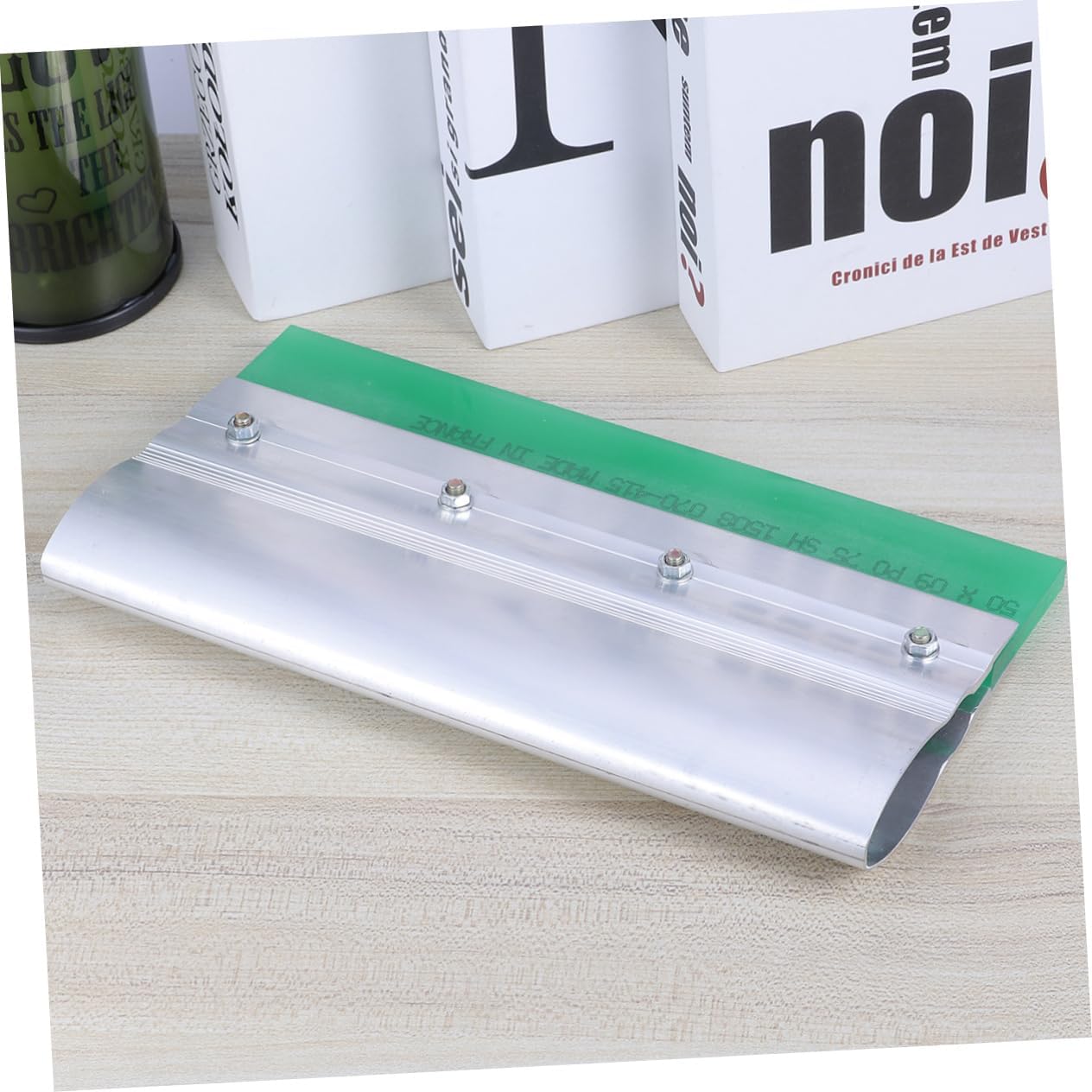 Gadpiparty Wear Resistant Rubber Printing Squeegee with Aluminum Handle Silk Screen Scraper Tool for Handheld Craft and Textile Printing Molded High Heat Pressure Blade for Random Color