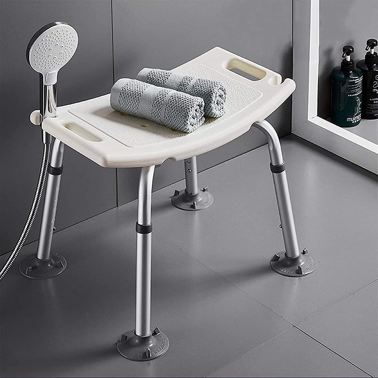 Siège de douche réglable avec accoudoirs et tabouret de bain antidérapant