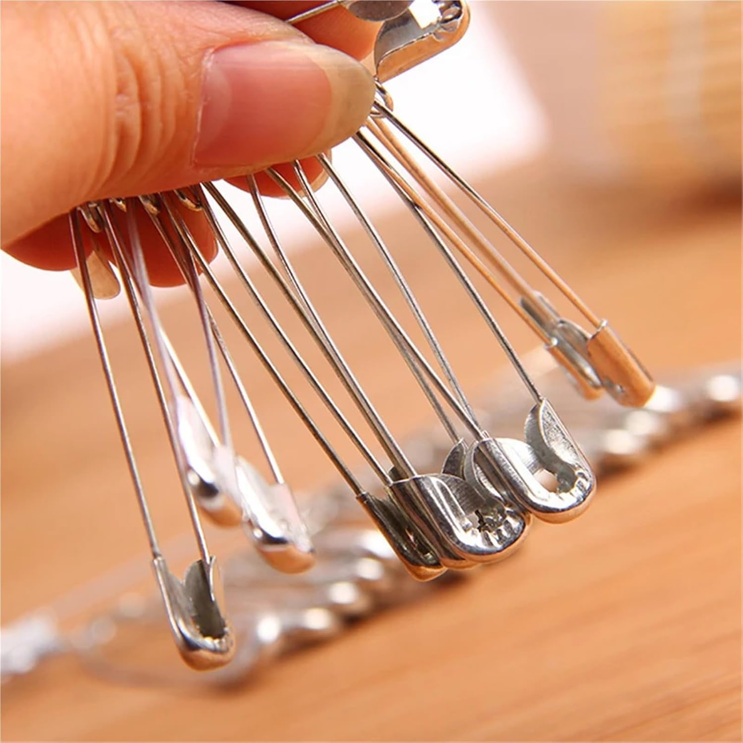 800pcs Safety Pins DIY Sewing Tools Accessory Silver Metal Needles Large Pin Small Brooch Apparel Accessories for Clothes and Sewing(38mm)