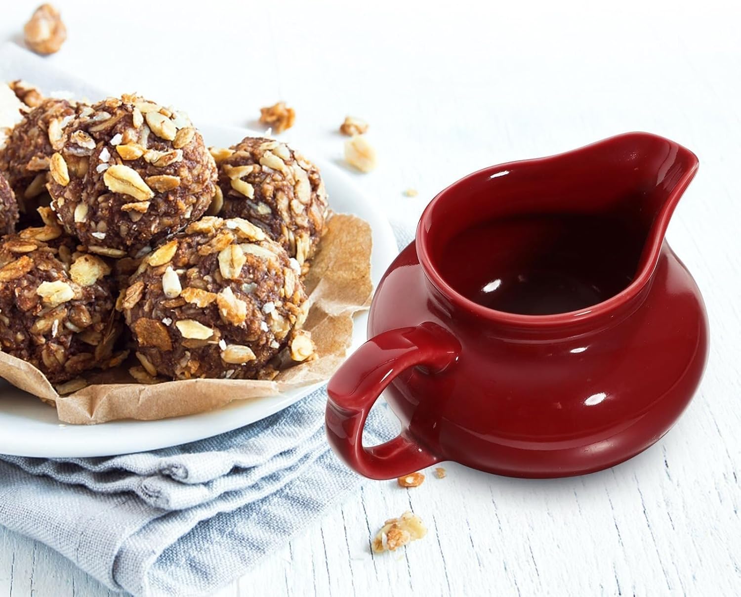 Gravy Boat Salad Servers, Creative Ceramics with Handle Coffee Cream Soy Sauce Gravy Boat Tea Can Gravy Dispenser(Red)