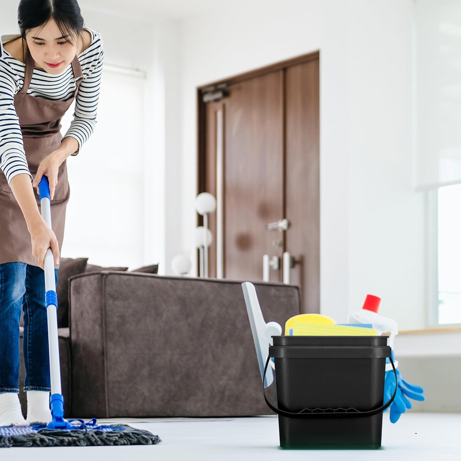 Mifoci 4 Pcs Plastic Bucket 5 Quart Square Cleaning Bucket Utility Small Pail with Handle for House Cleaning Storage Livestock Feeding Car Washing (White,Black)