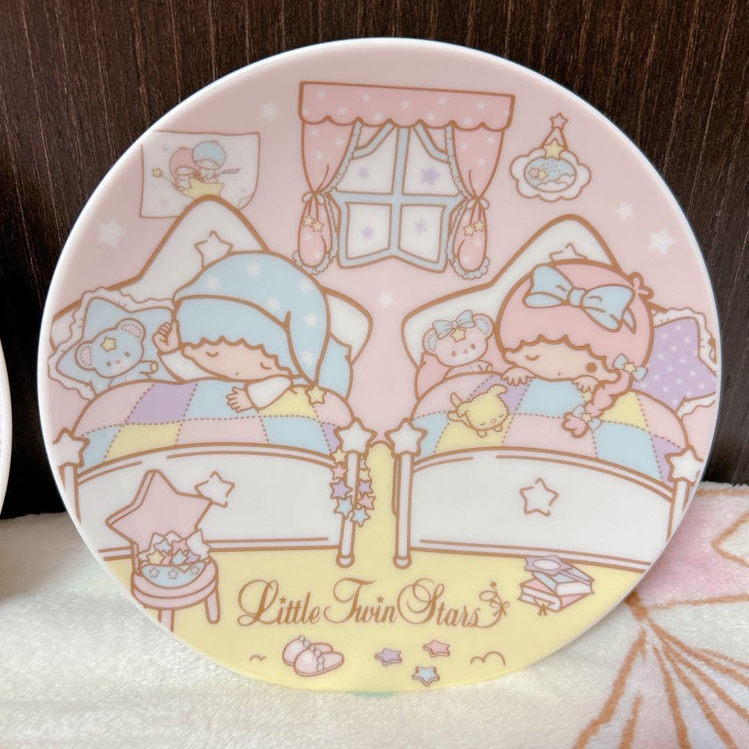 キキララ お部屋シリーズ⭐︎プレートセット Amazon.co.jp: キキララ お部屋 お皿 プレート パフポフ 食器 おへや