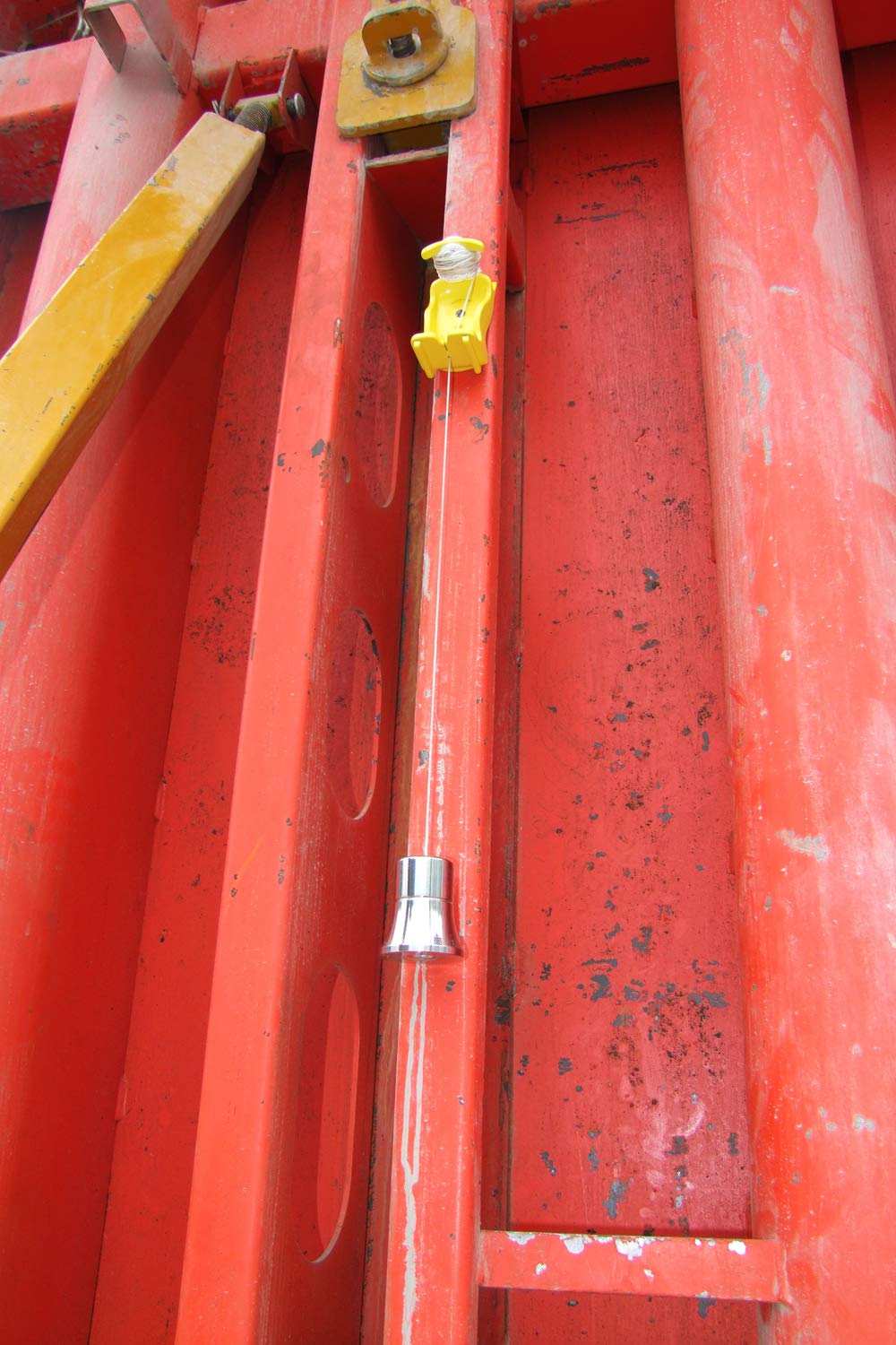 Leborgne, Fil à Plomb Magnétique Batipro, Avec Aimant de Fixation, Fil : 8 M, Plomb : 500 G, Acier/Nylon Support magnétique, Système d'enroulage du fil, ne gène pas lors de l'utilisation
