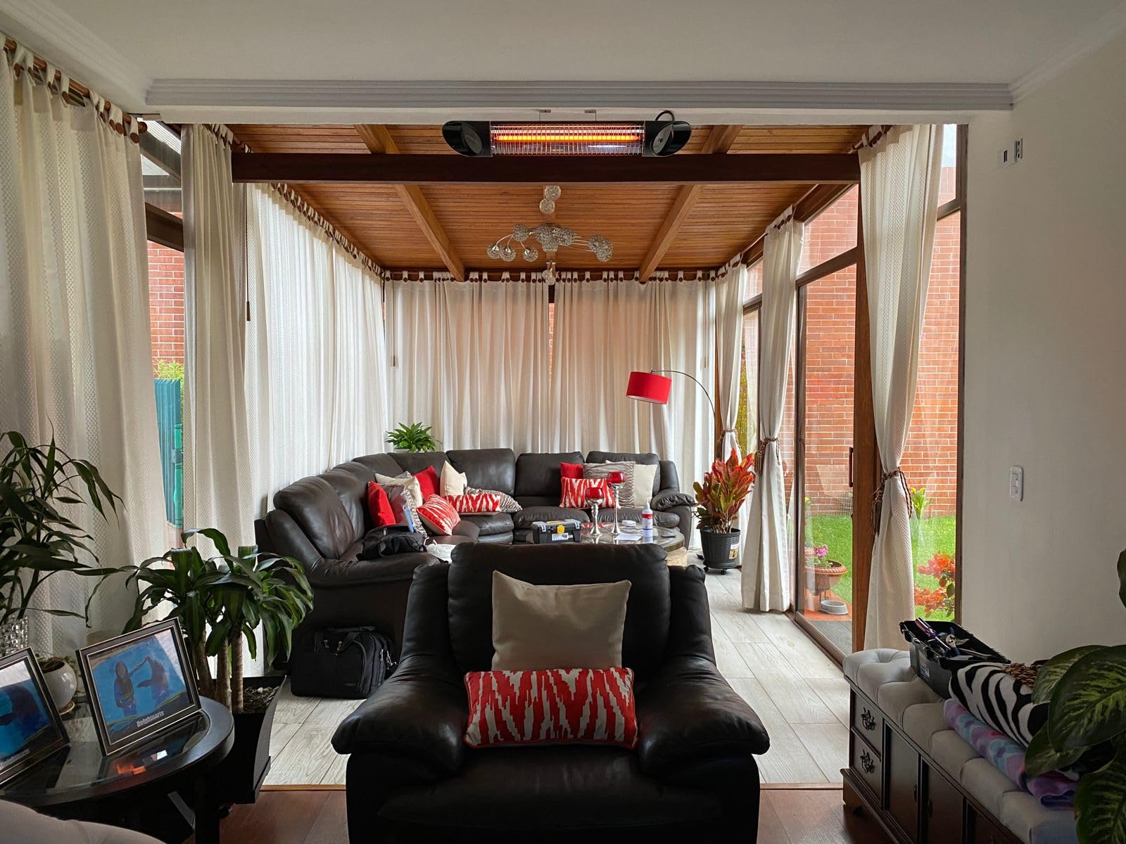 veito Blade 1500 Watt Aluminum Outdoor Wall Mounted Carbon Infrared Porch Heater (Black or Silver)