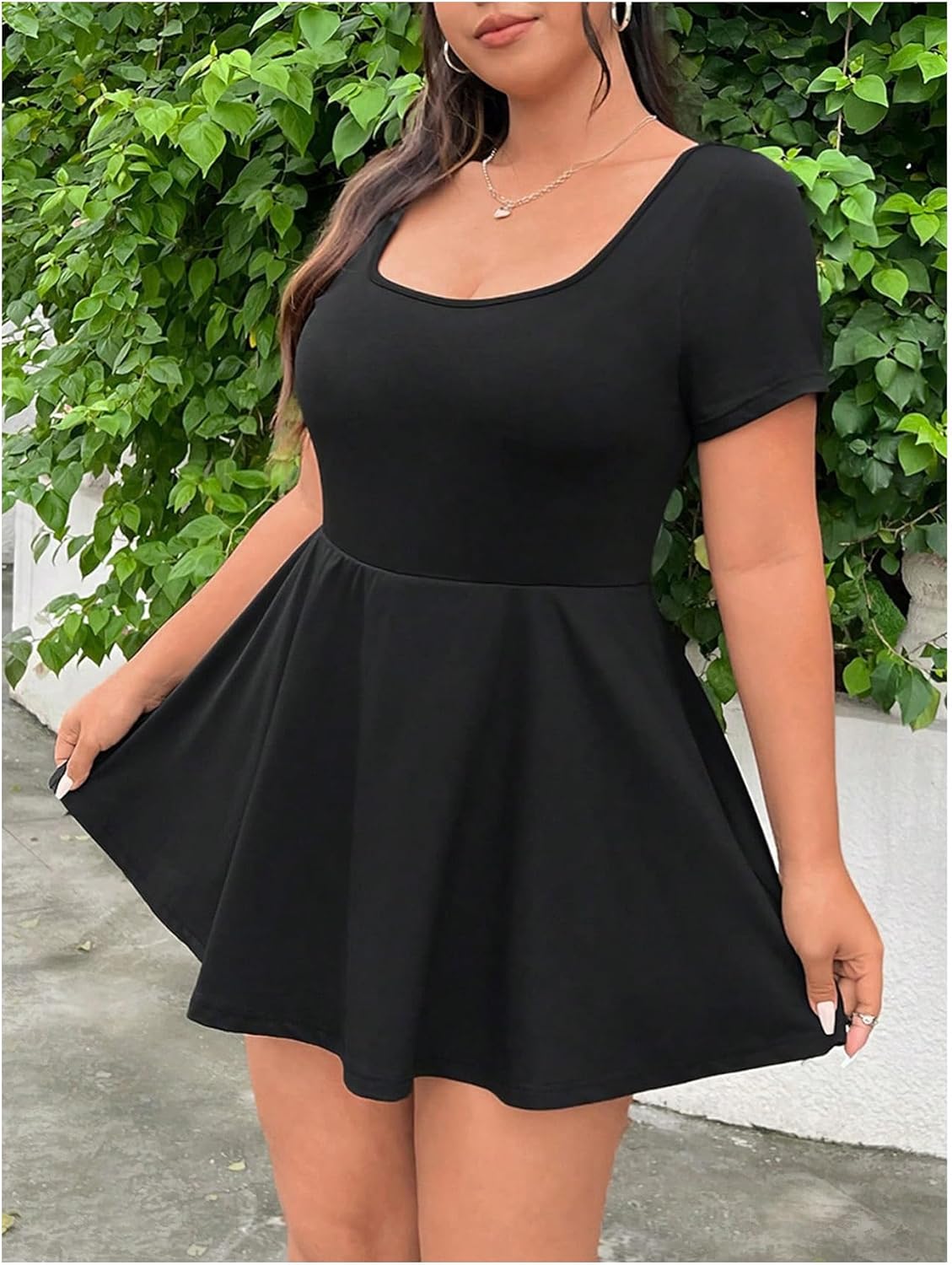 SOLY HUX Women's Plus Size Romper Square Neck Short Sleeve Ruffled Hem Short Jumpsuit with Pockets - Image 3