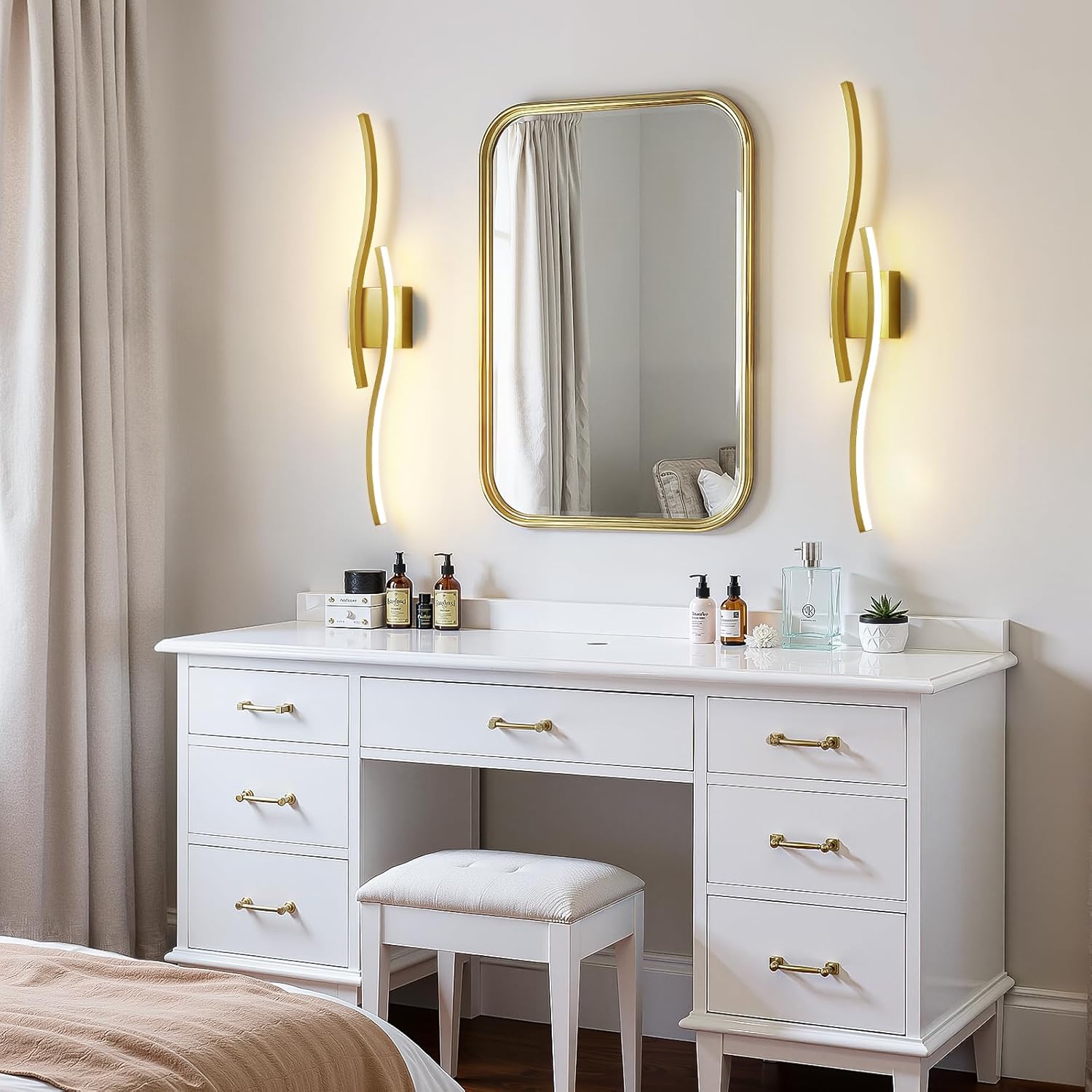 WOSHITU Gold LED Bathroom Vanity Lights: 31.5 Inch 32W Bathroom Lighting Fixtures Over Mirror 5CCT Dimmable 2700-5000K Vanity Lights Modern Bath Sconces Wall Light for Mirror Bedroom Living Room