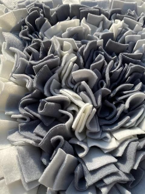 Foto 3 de 6 de 50 X 50 Cm Gris y Blanco, Forro Polar Cosido