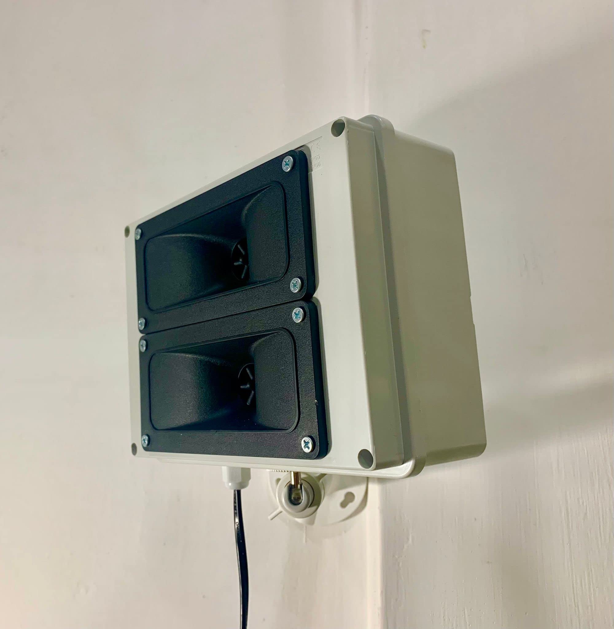 Repelente repulsor disuasorio ultrasónico profesional de exterior para perros y gatos – versión ampliada de exterior 100 m²