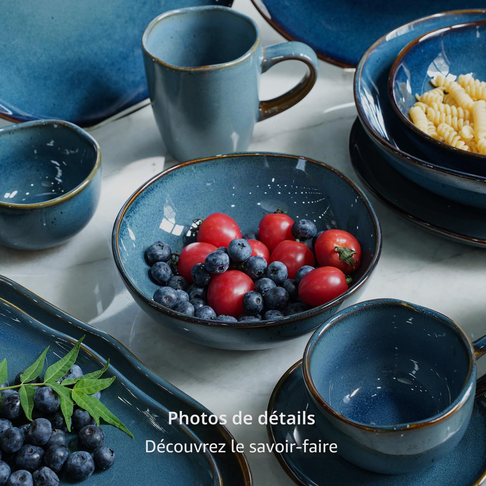 Highland Service de table 16 pièces pour 4 personnes, double bol, assiettes et bols en grès résistant aux rayures, passe au micro-ondes et au lave-vaisselle - Vernis naturel réactif - Bleu
