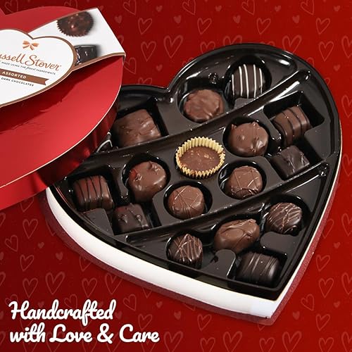 Miniatura 4 de RUSSELL STOVER - Caja de regalo de corazón con rosas románticas y corazones de papel de aluminio rojo con leche y chocolate amargo, paquete de 2