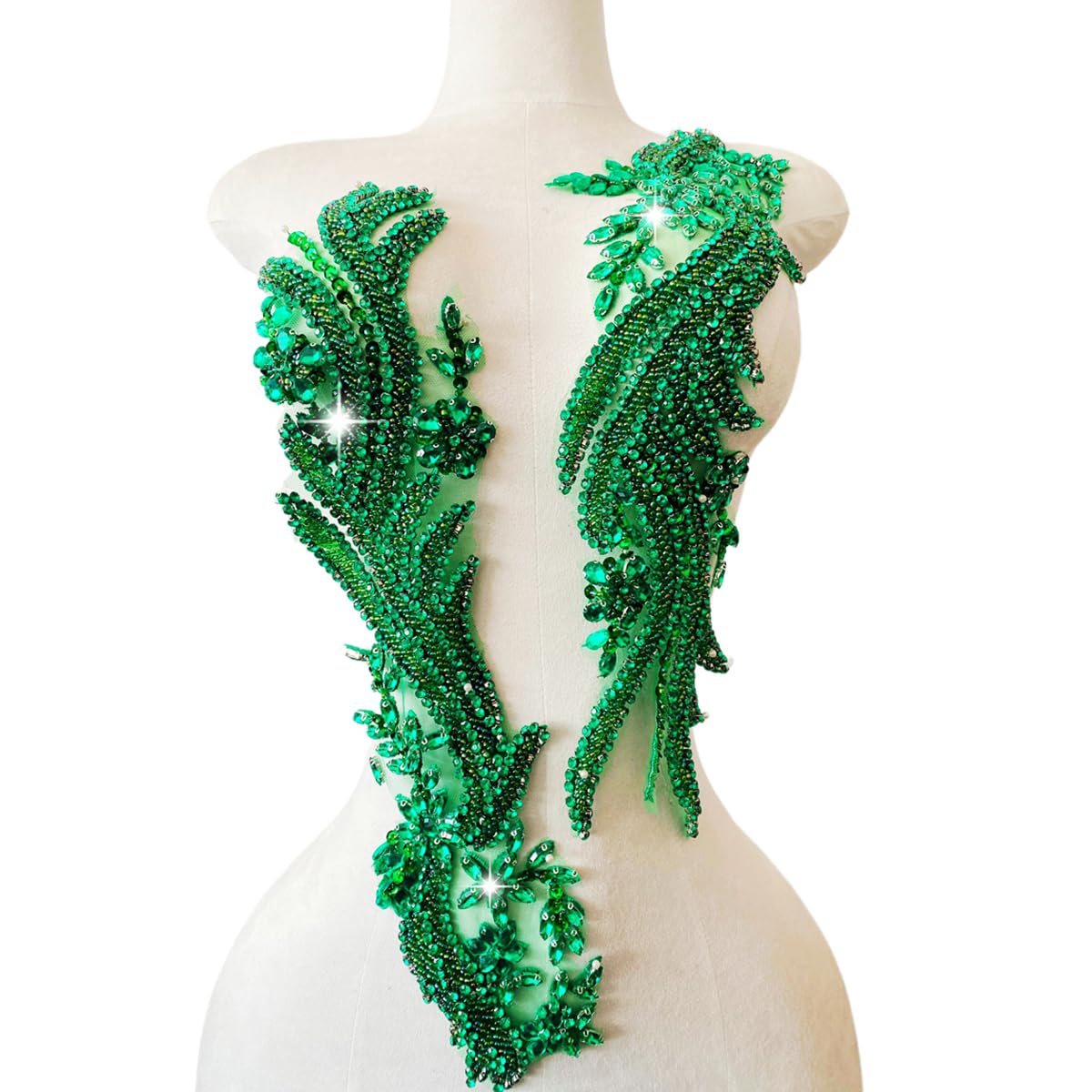 Appliques en verre contre les robes ternes ornements strass vert clair