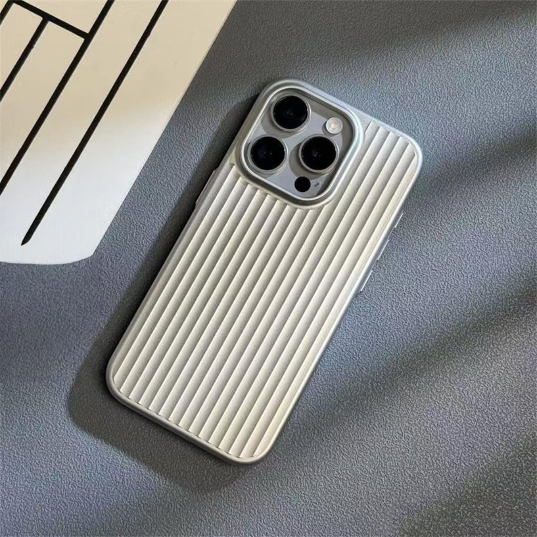 Coque iPhone 16 Pro luxe argentée à rayures métallisées chic et mate - 7
