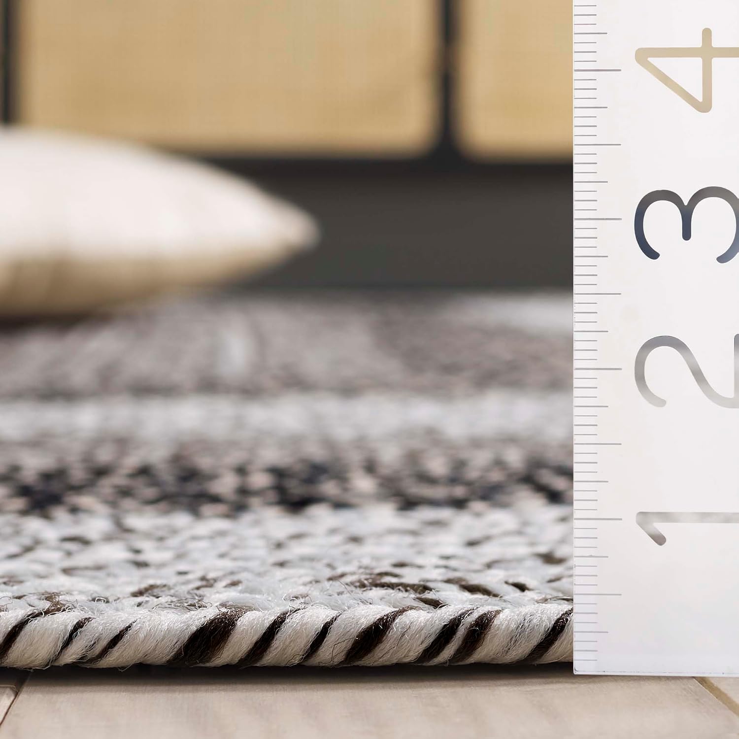SAFAVIEH Washable Rug Outdoor Braided Collection - 3' x 5', Ivory & Black, Handmade & Reversible, Non-Shedding & Easy to Clean, Ideal for Patio, Backyard, Mudroom (BRD318A)
