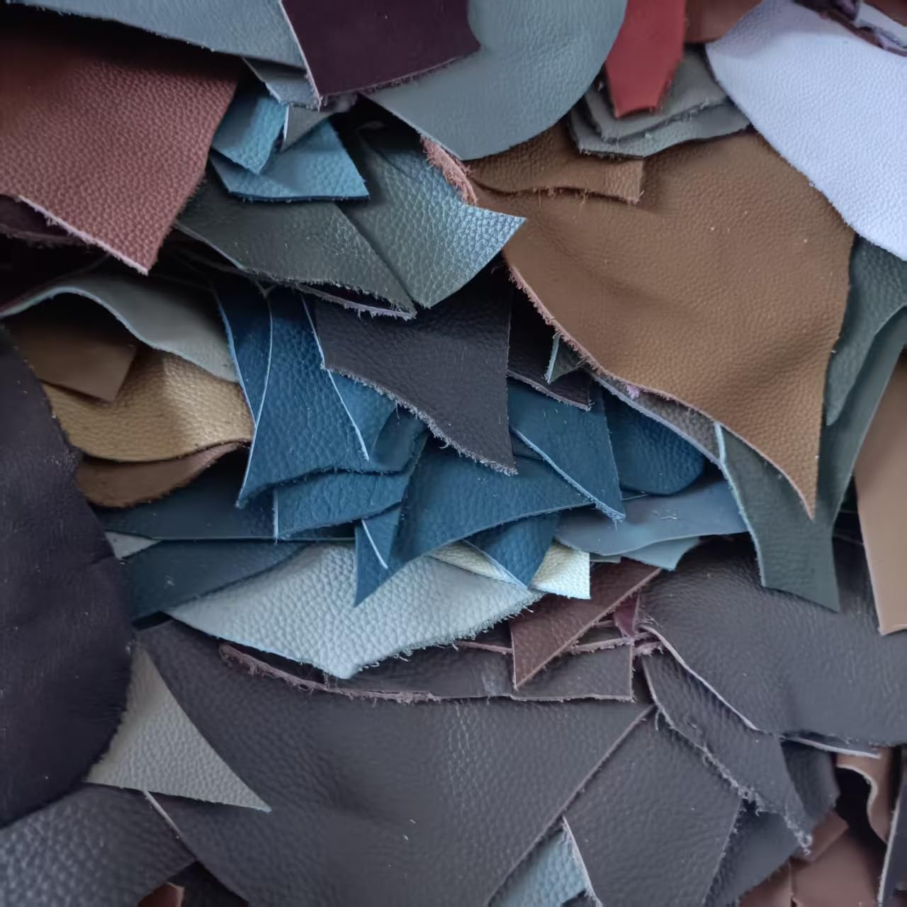 Leather Scraps, 0.8-1.4mm (2-3.5oz) Thick Genuine Cowhide Scraps, Leather Scrap for Tools/Crafts/DIY, Mixed Colors,Leather for Crafting (Thin,1500 Grams)