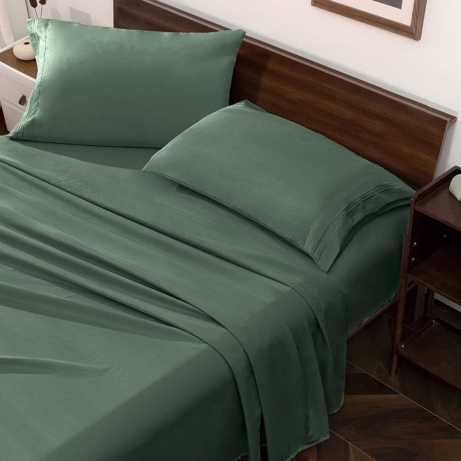 Horbaunal Green Queen Size Sheet Set 4 Piece Hotel Luxury Bedding Sheets