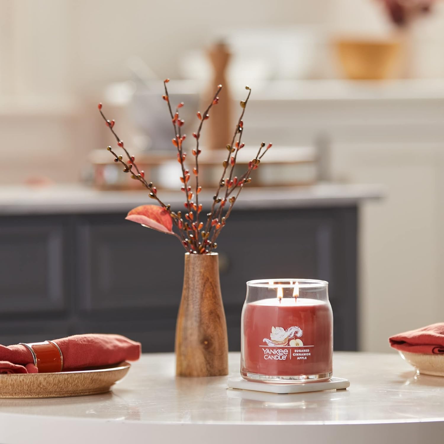 Yankee Candle Sugared Cinnamon Apple Scented Signature 13oz Medium Jar 2-Wick Candle Over 35 Hours of Burn Time
