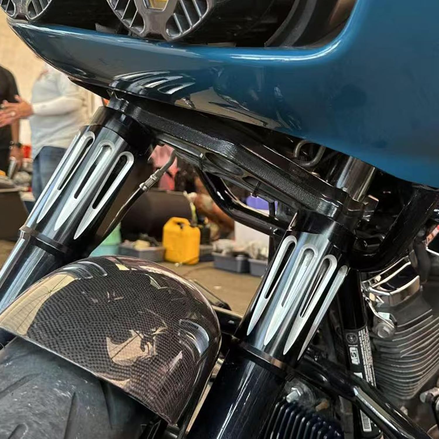 Motorcycle Upper Fork Boot Slider Covers Front Fork Boot Slider Covers Fit For Harley Touring Street Glide Road Glide Electra Glide Road King Trike 1984-2025 (Black-Sleek)