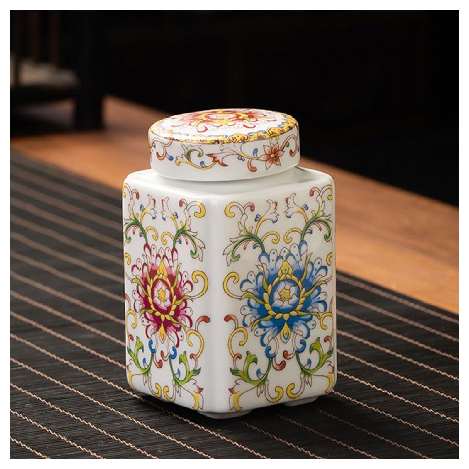 Porcelain Ginger Jar, Blue And White Ceramic Jar With Lid, Delicate Chinese Style Decorative Square Jar Multi Purpose Storage Jar Vase Flower Vase for Flower Display And Storage in Home Decor