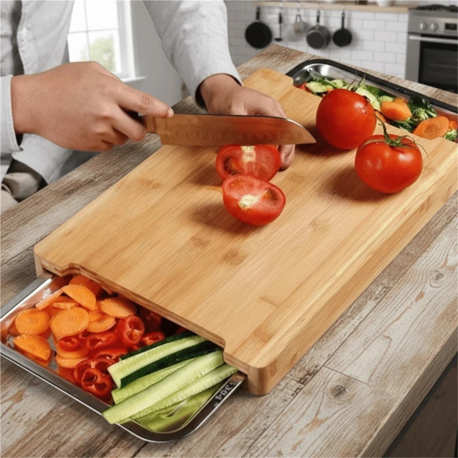 Tagliere in Legno con Cassetti for Pane al Formaggio