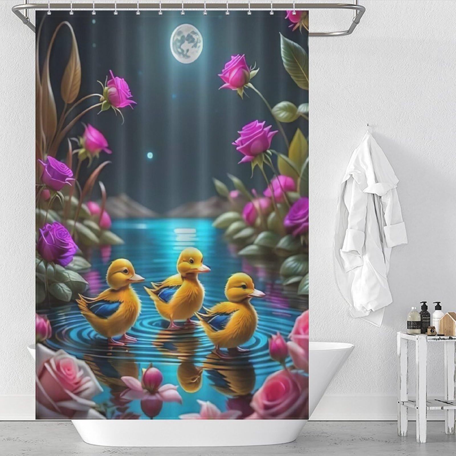 Rideau de douche tissu lavable petit canard pour une salle de bain familiale