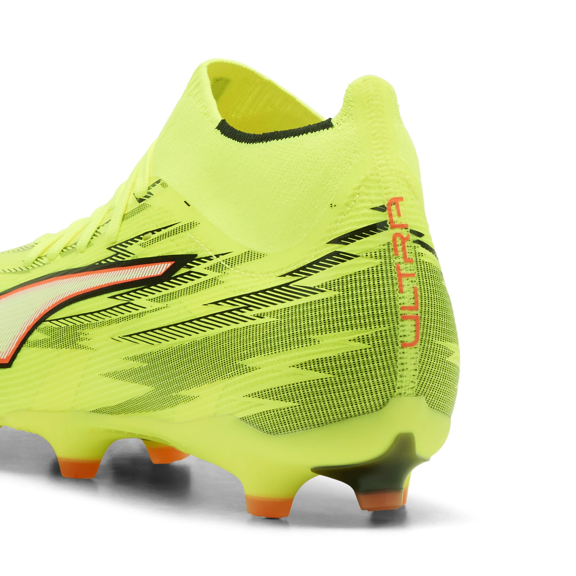 PUMA Ultra 6 Match+ Fg/AG, Scarpe da Calcio Unisex-Adulto