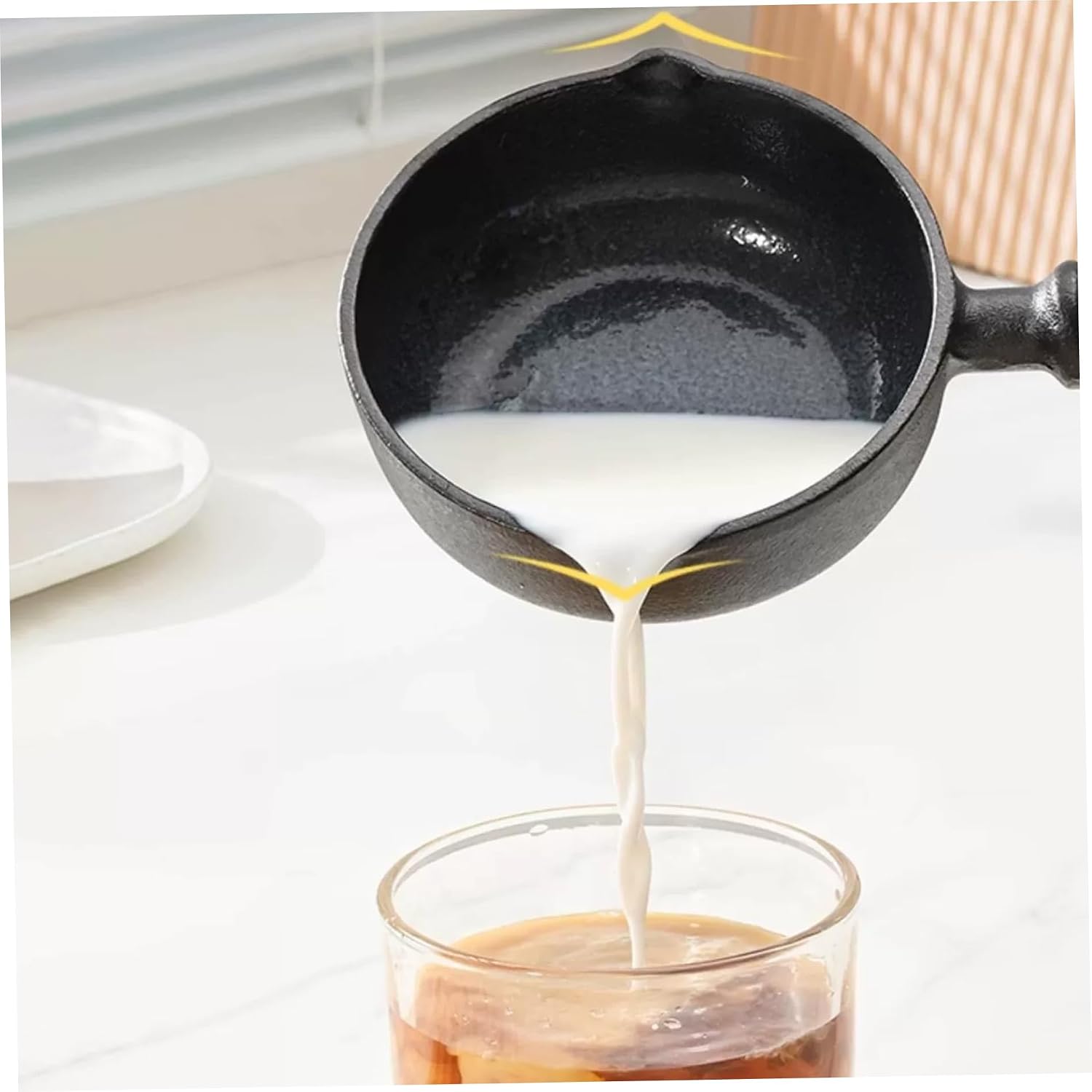 Butter Melting Pot, Non-stick Cast Iron Sauce Pot with Wood Handle, Small Cast Iron Melting Pot, Hanging Butter Warmer for Oil Milk Candy Chocolate Style 2, Small Cast Iron Pot