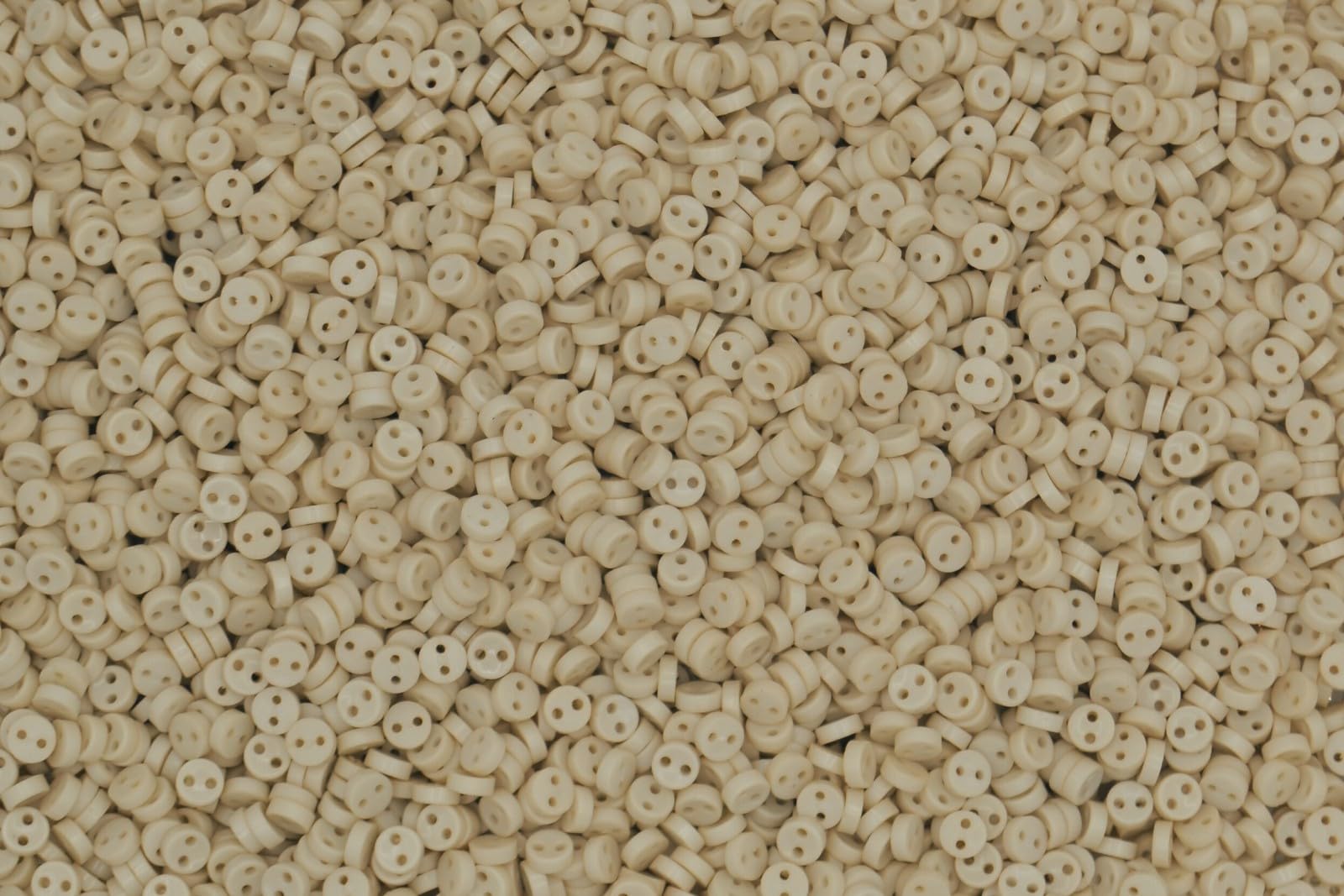 celloexpress 5mm Cream Circles Mini Doll Buttons for Dolls & Soft Toys Clothes - 5mm Assorted Round Colours & Designs (Pack of 1000, Cream Circles) — image 1