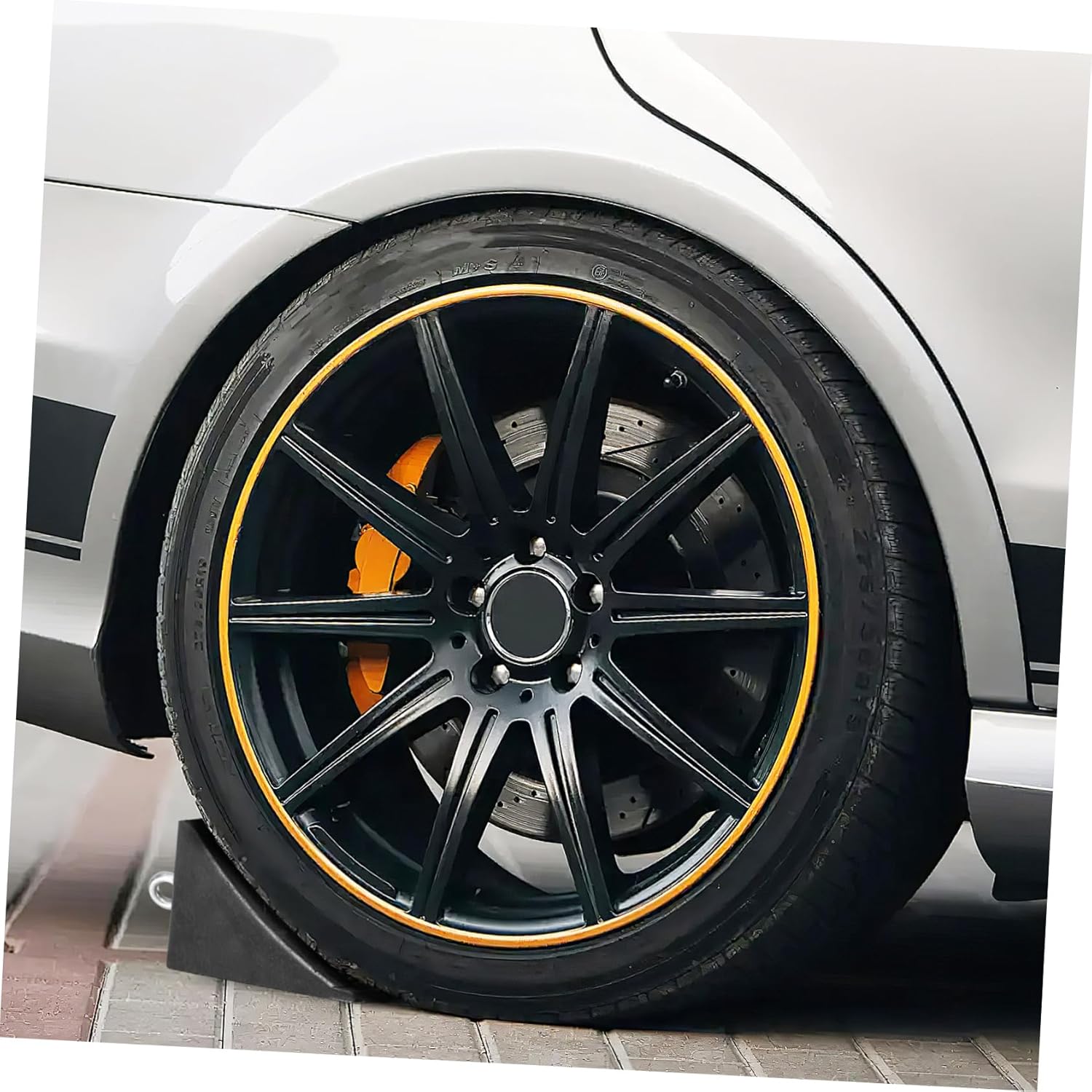 Amosfun 2Pcs Heavy Duty Wheel Chocks for Rvs and Trailers Nonslip Tire Stoppers with Textured Surface Compact for Enhanced Safety and Stability During Maintenance and Parking