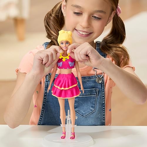 Miniatura 12 de Play-Doh Barbie - Juego de volantes y lazos, haz ropa de muñeca con compuesto de modelado y 9 accesorios de moda, artes y manualidades para niñas y
