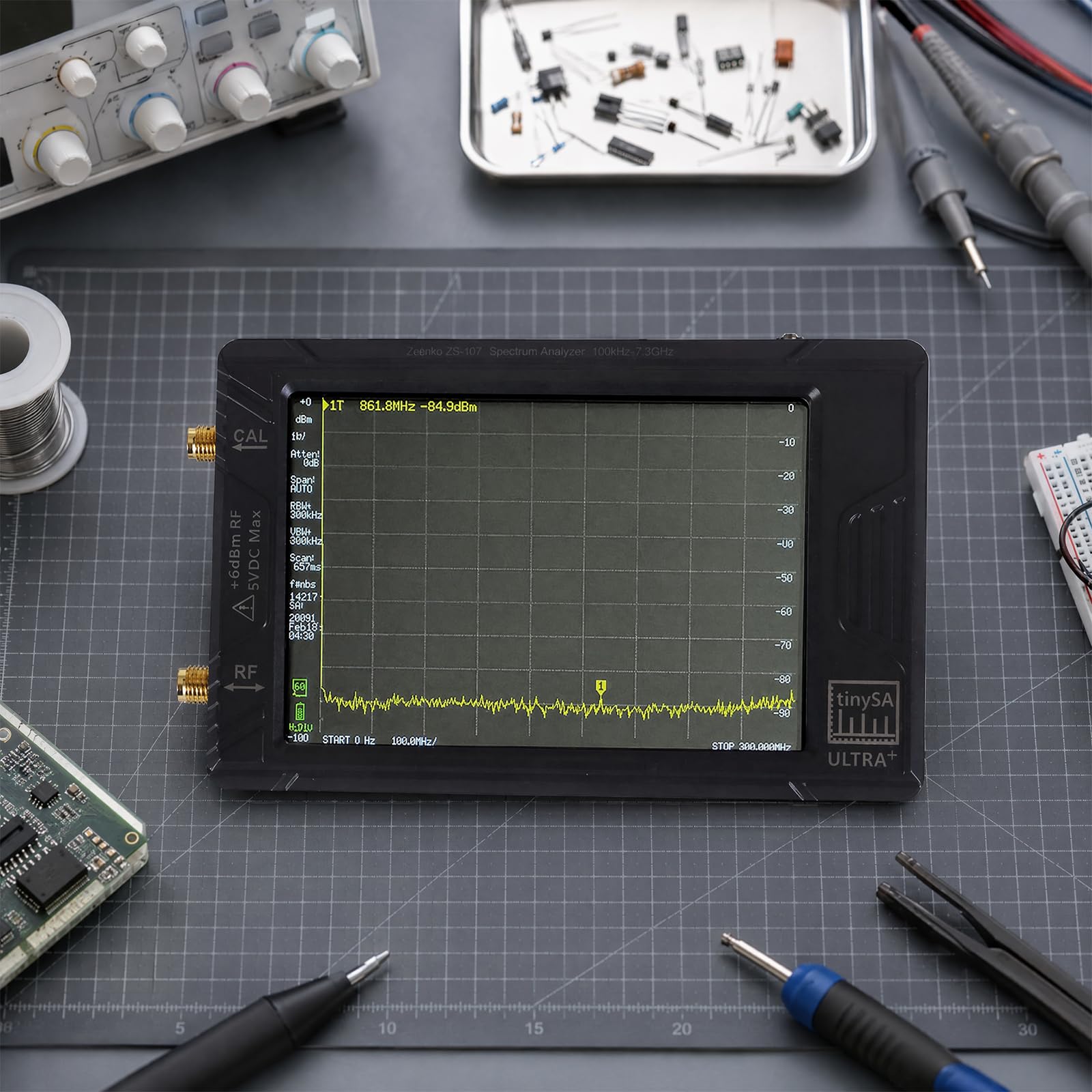 Plus 4-calowy analizator widma 100 kHz–7,3 GHz