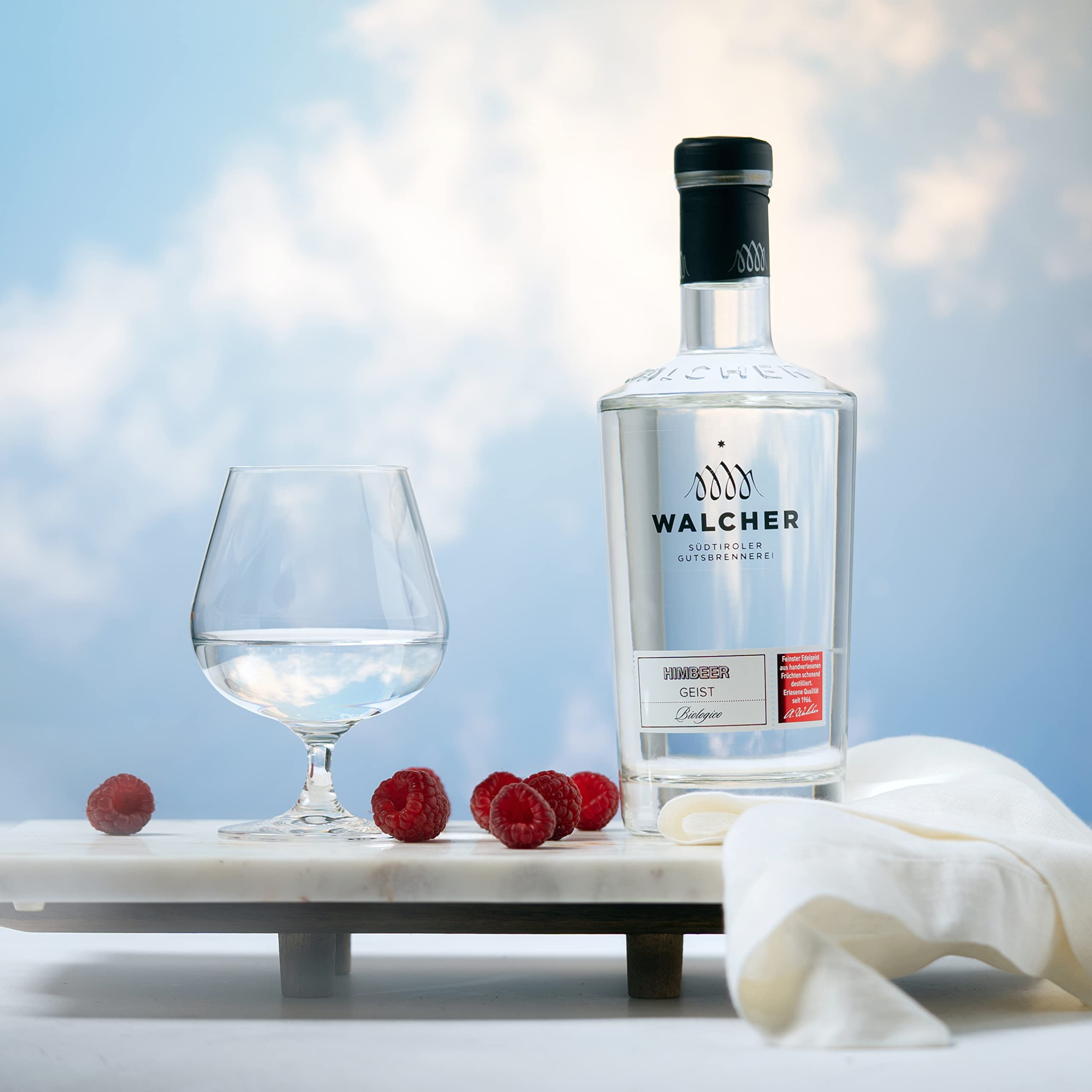 Walcher Bio Himbeergeist – Klarer, aromatischer Obstbrand aus Südtirol (3 x 0,7 l)