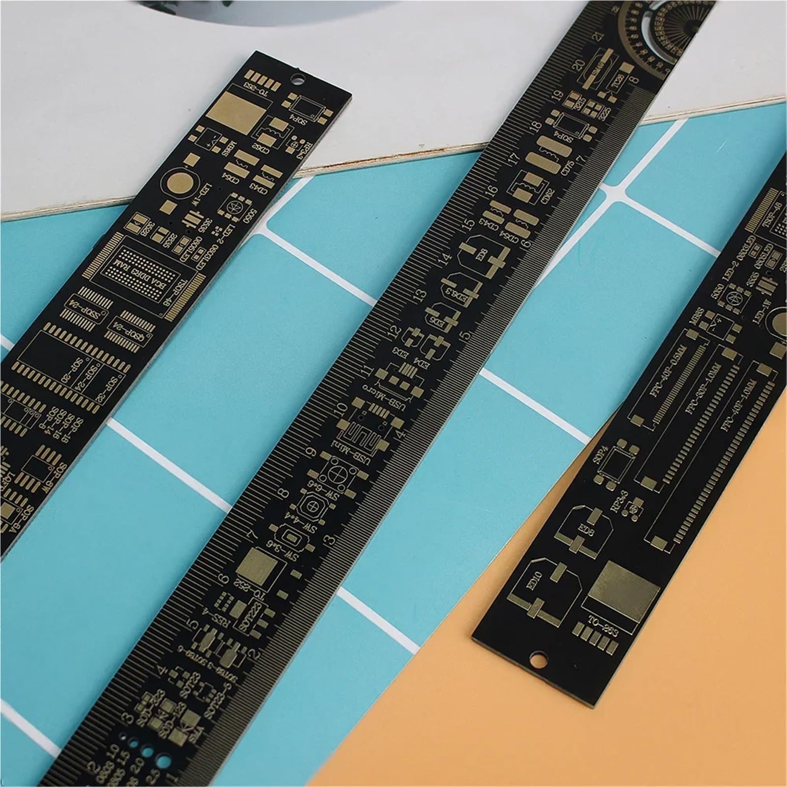 3 Tipi di Righello Multifunzionale for PCB, Strumento di misurazione, resistore, condensatore, Chip IC, SMD, diodo, Transistor, 15/20/25 cm(1 Set)