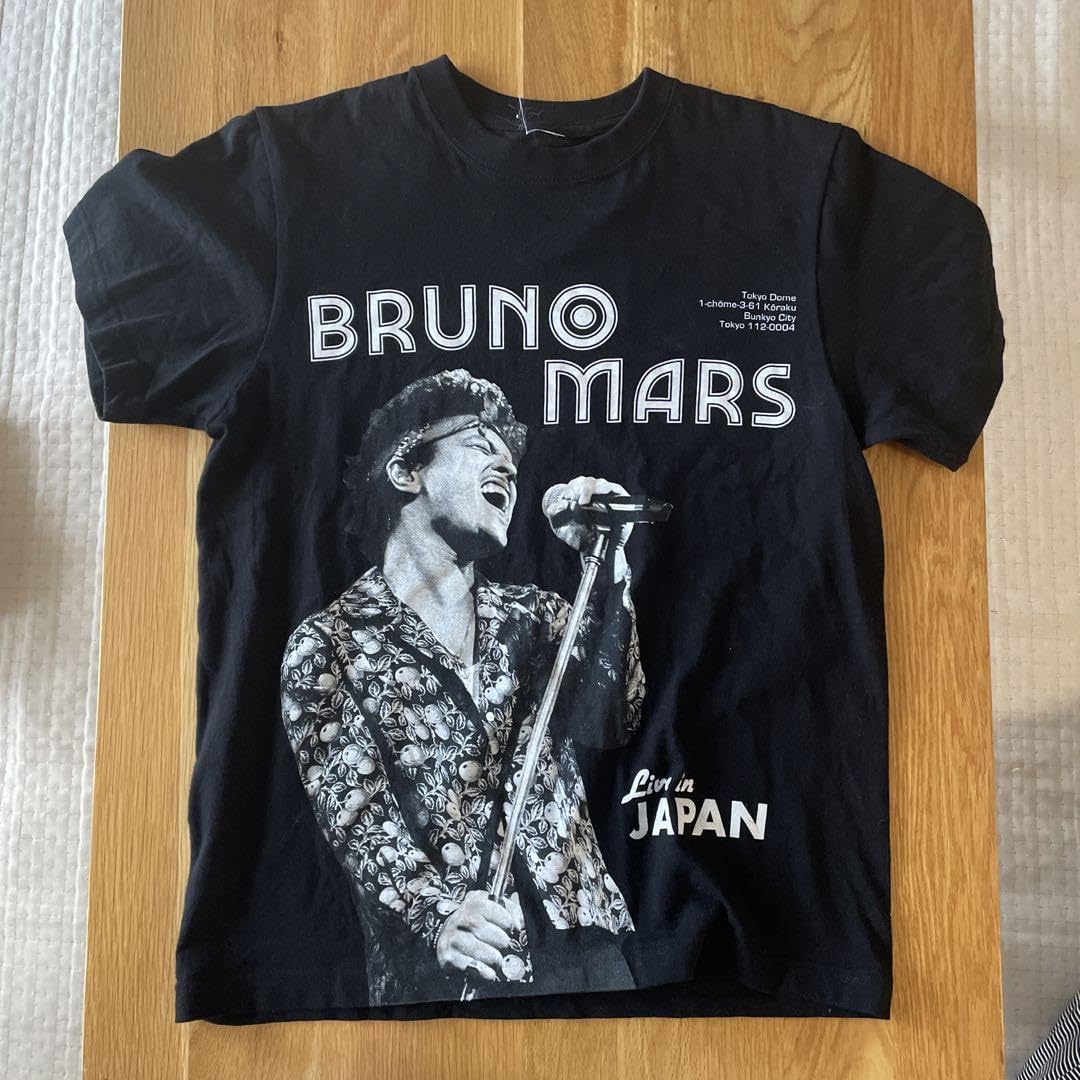 Amazon.co.jp: 東京ドーム会場限定公式商品 ブルーノマーズTシャツ S  