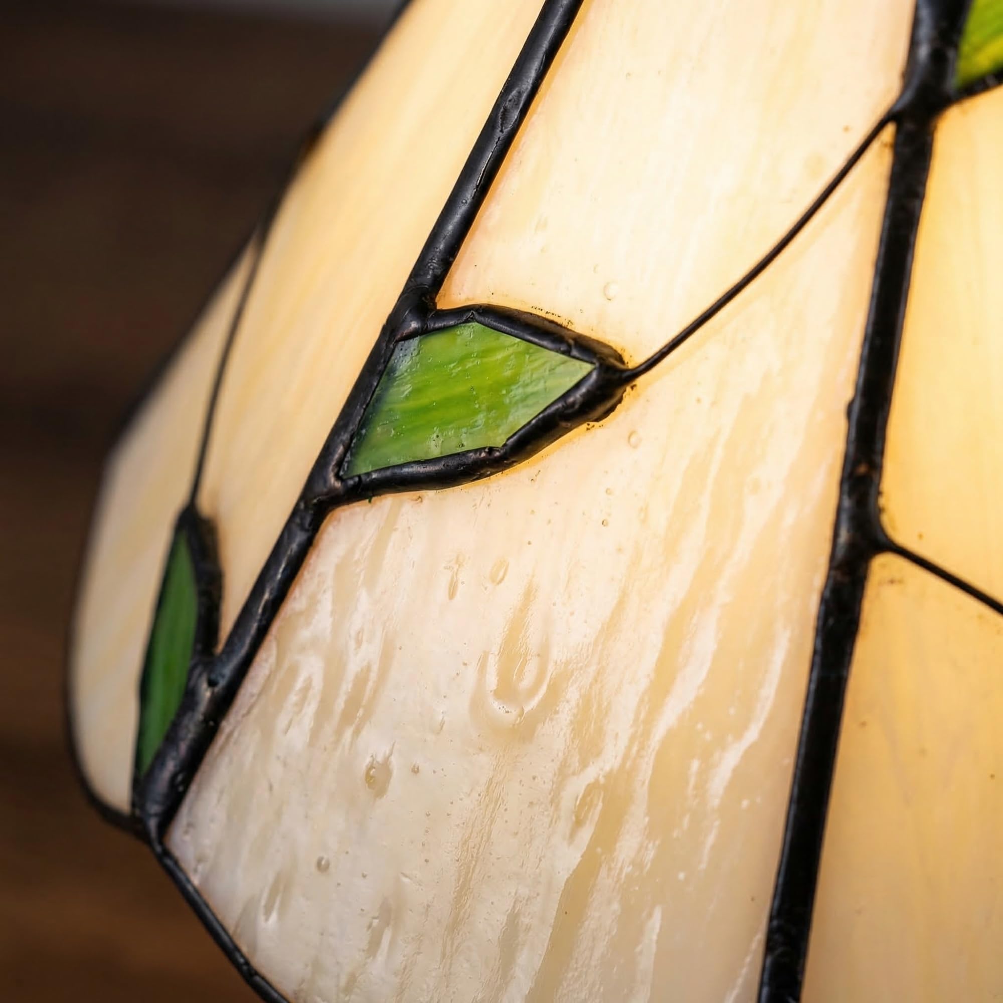 Witrażowa lampy Stołowa Z Podstawą Z Brązu W Stylu Vintage – Ręcznie Wykonana lampy Biurkowa Artisan Do Salonu, Sypialni Lub Biura – Z Przełącznikiem Inline