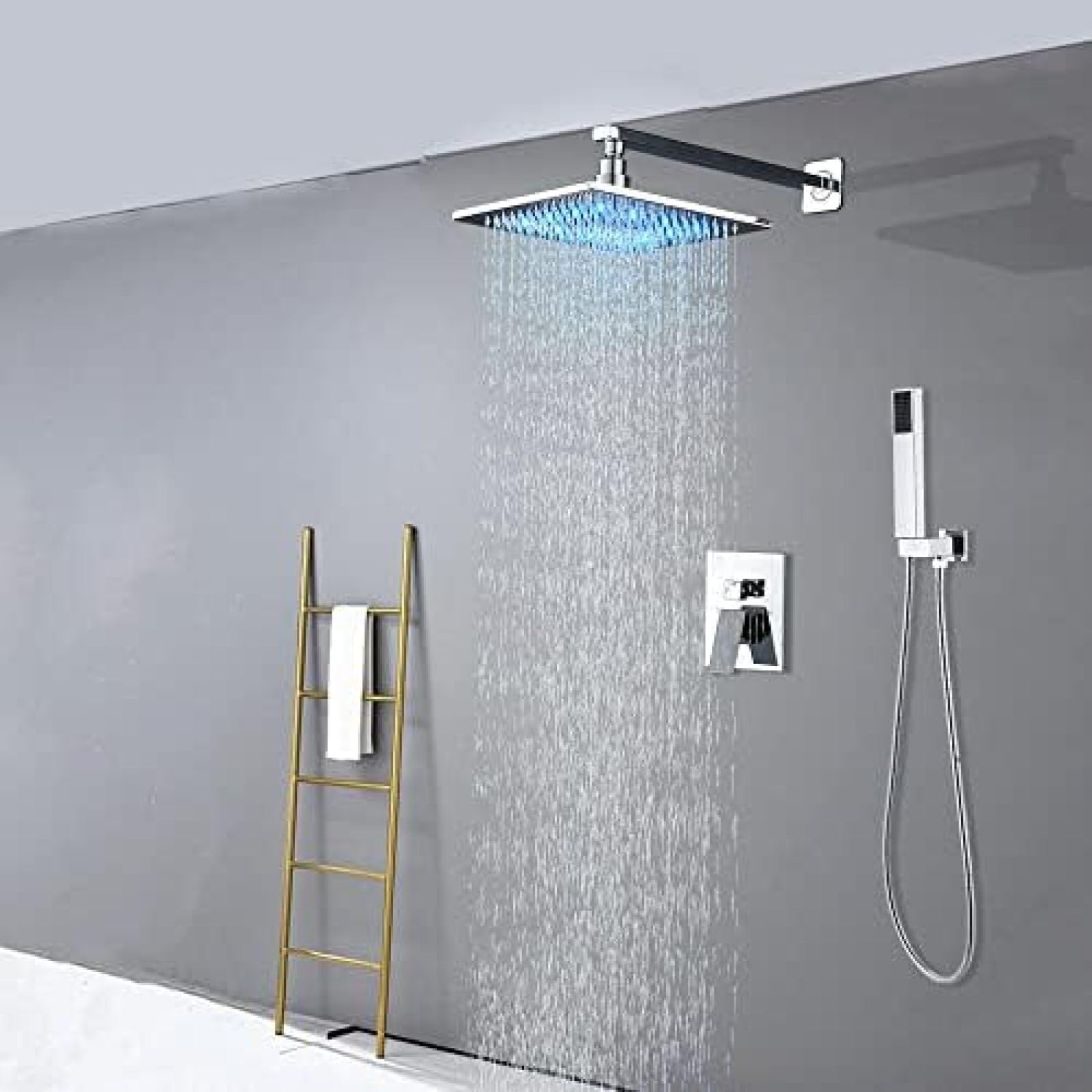 Robinet de douche chromé à LED effet pluie pour une salle de bain moderne de style luxe