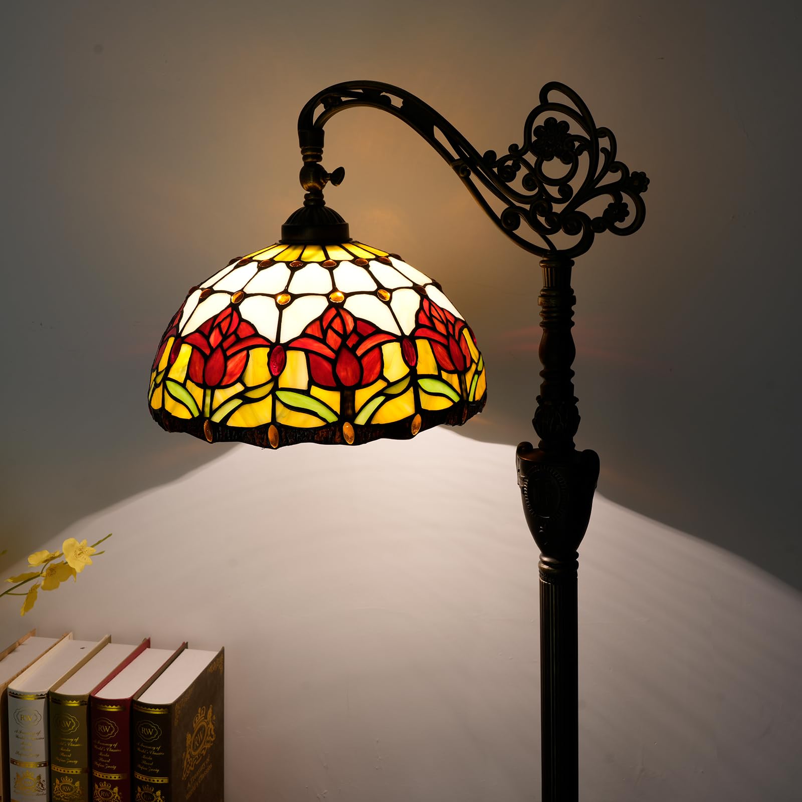 Lampa podłogowa Tiffany Vintage Stojąca lampa w stylu czerwonych tulipanów Witrażowa lampa podłogowa Rustykalna lampa podłogowa z regulowanym kątem nachylenia do dekoracji wnętrz Salon Sypialnia