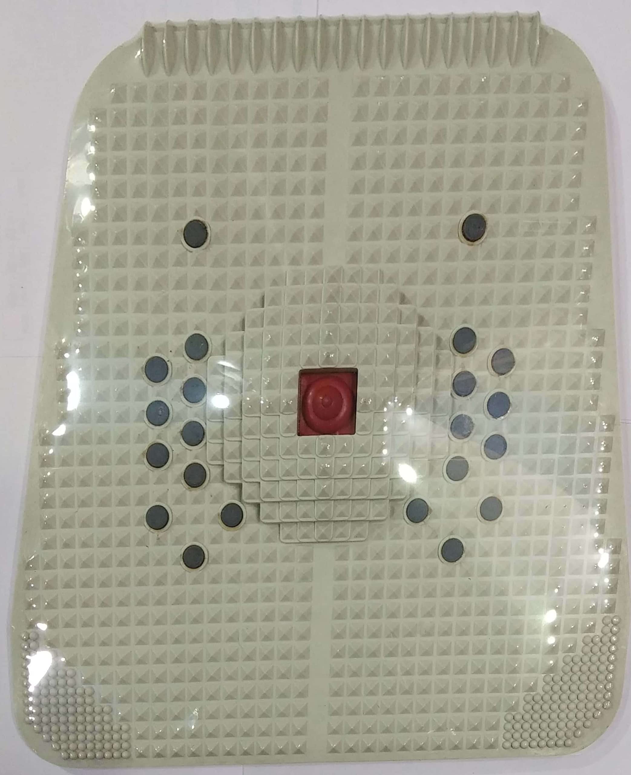 ACi SUPERMAT 2000 with Acupressure Magnets and Pyramids for Pain Relief and Total Health Mat (White)