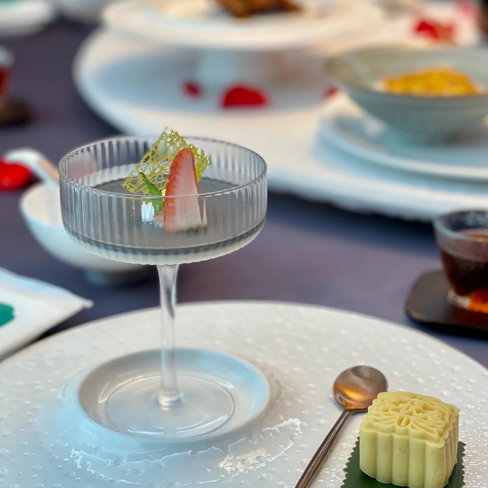 Set di 4 bicchieri da Martini da 283,5 g, a coste, per champagne, coupé